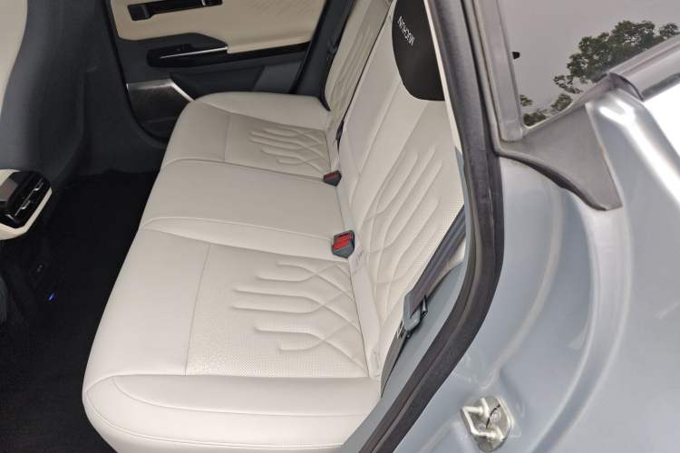 Used Hyptec GT 2023 710 Rear-Drive Supercharge Max Edition Left Rear Seat