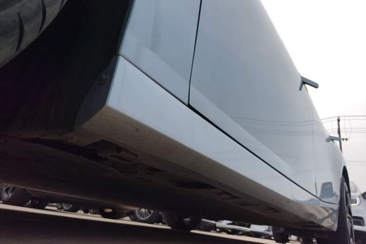 Used Hyptec GT 2023 560 Rear-Drive Tech Edition Left Side Sill