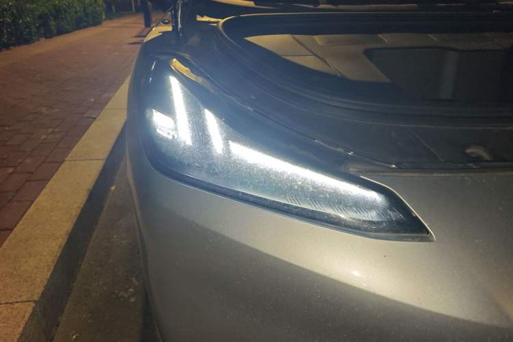 Used Hyptec GT 2023 560 Rear-Drive Seven-Wing Edition Right Front Headlight