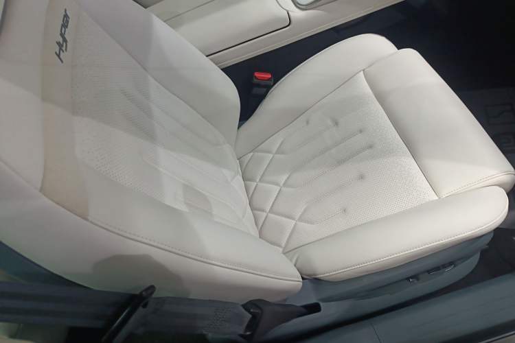 Used Hyptec GT 2023 560 Rear-Drive Seven-Wing Edition Right Front Seat