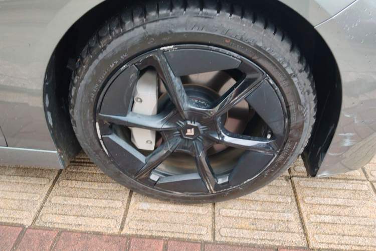 Used Hyptec GT 2023 710 Rear-Drive Pro Supercharge Edition Right Front Wheel Hub