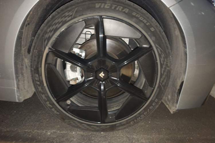 Used Hyptec GT 2023 560 Rear-Drive Seven-Wing Edition Right Front Wheel Hub