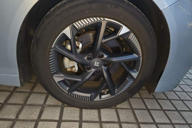 Used Hyptec GT 2023 560 Rear-Drive Seven-Wing Edition Right Front Wheel Hub