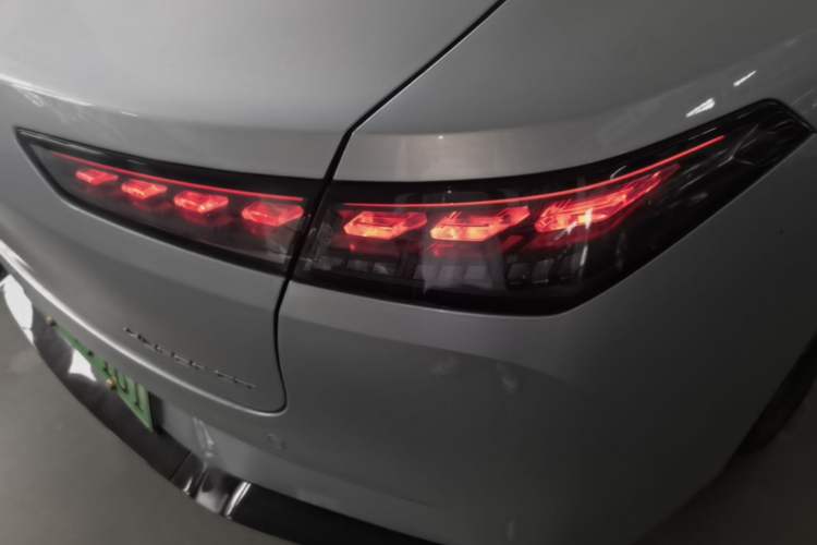 Used Hyptec GT 2023 560 Rear-Drive Tech Edition Right Rear Taillight