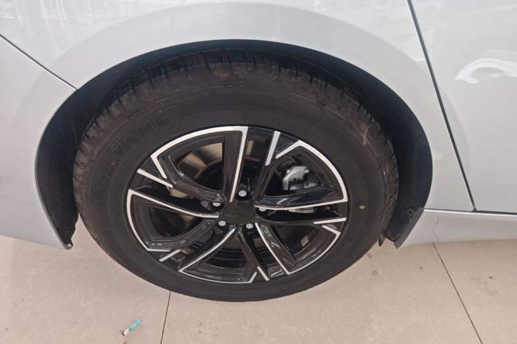 Used Hyptec GT 2023 560 Rear-Drive Tech Edition Right Rear Wheel Hub