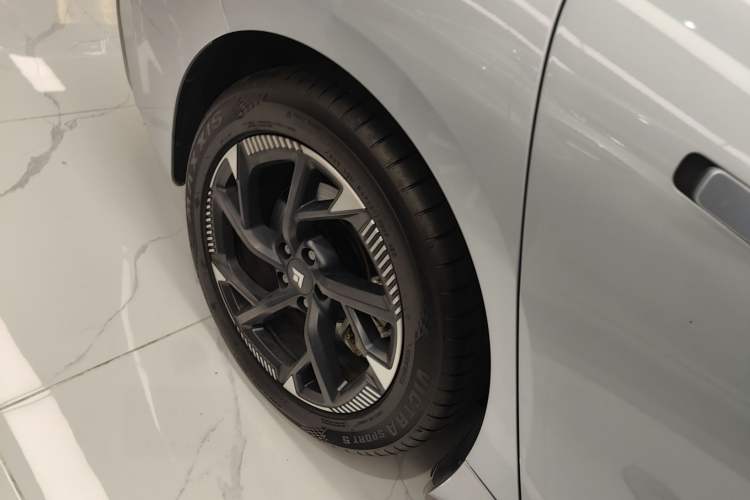 Used Hyptec GT 2023 560 Rear-Drive Seven-Wing Edition Right Rear Wheel Hub