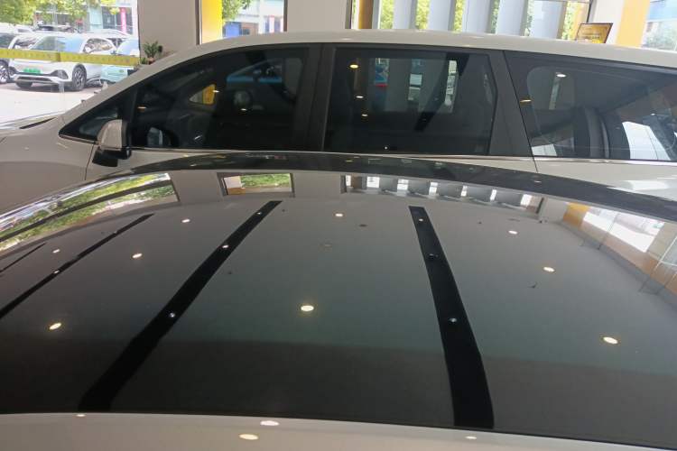 Used Hyptec GT 2023 560 Rear-Drive Seven-Wing Edition Roof