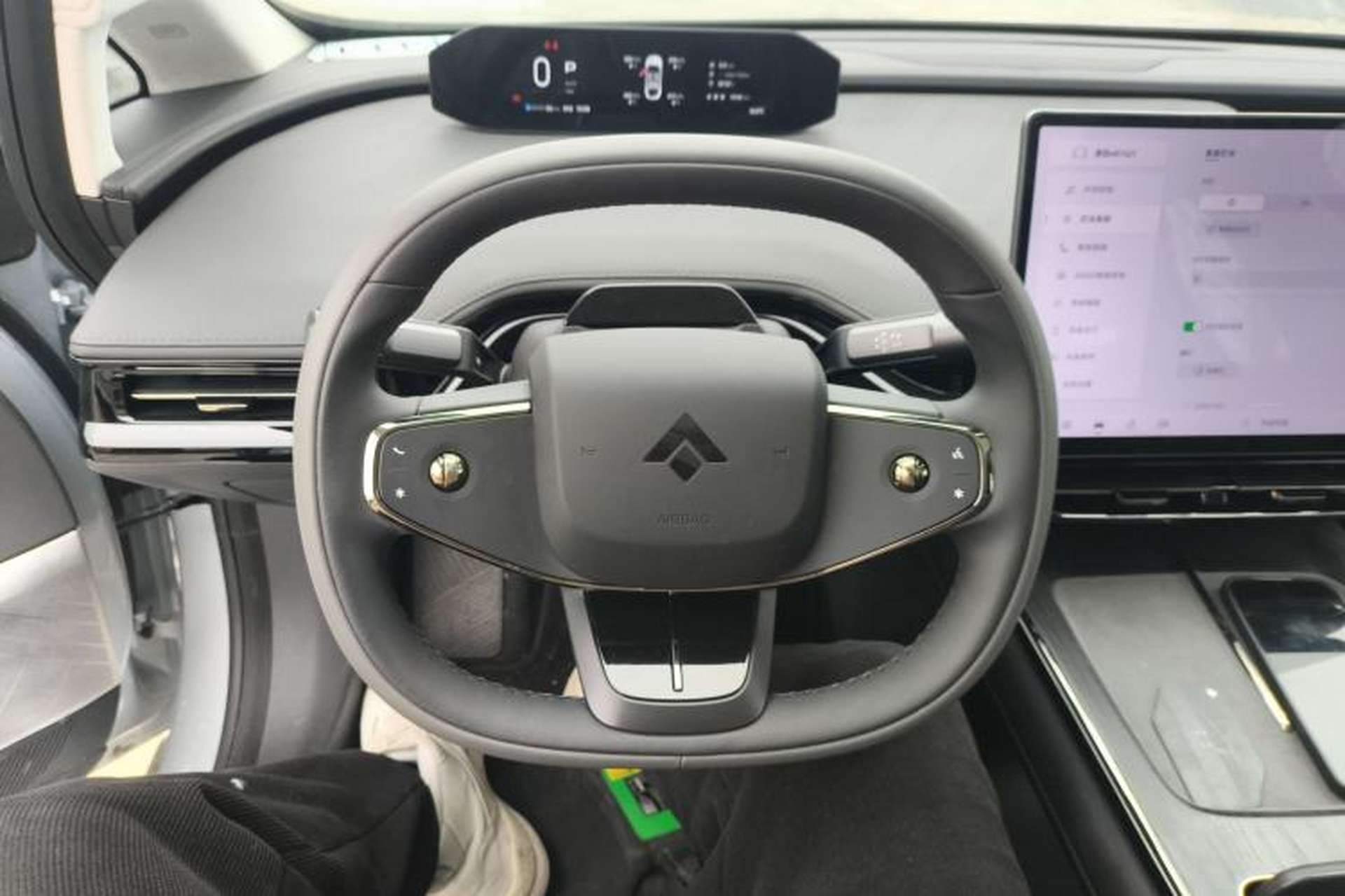 Used Hyptec GT 2023 560 Rear-Drive Tech Edition Steering Wheel