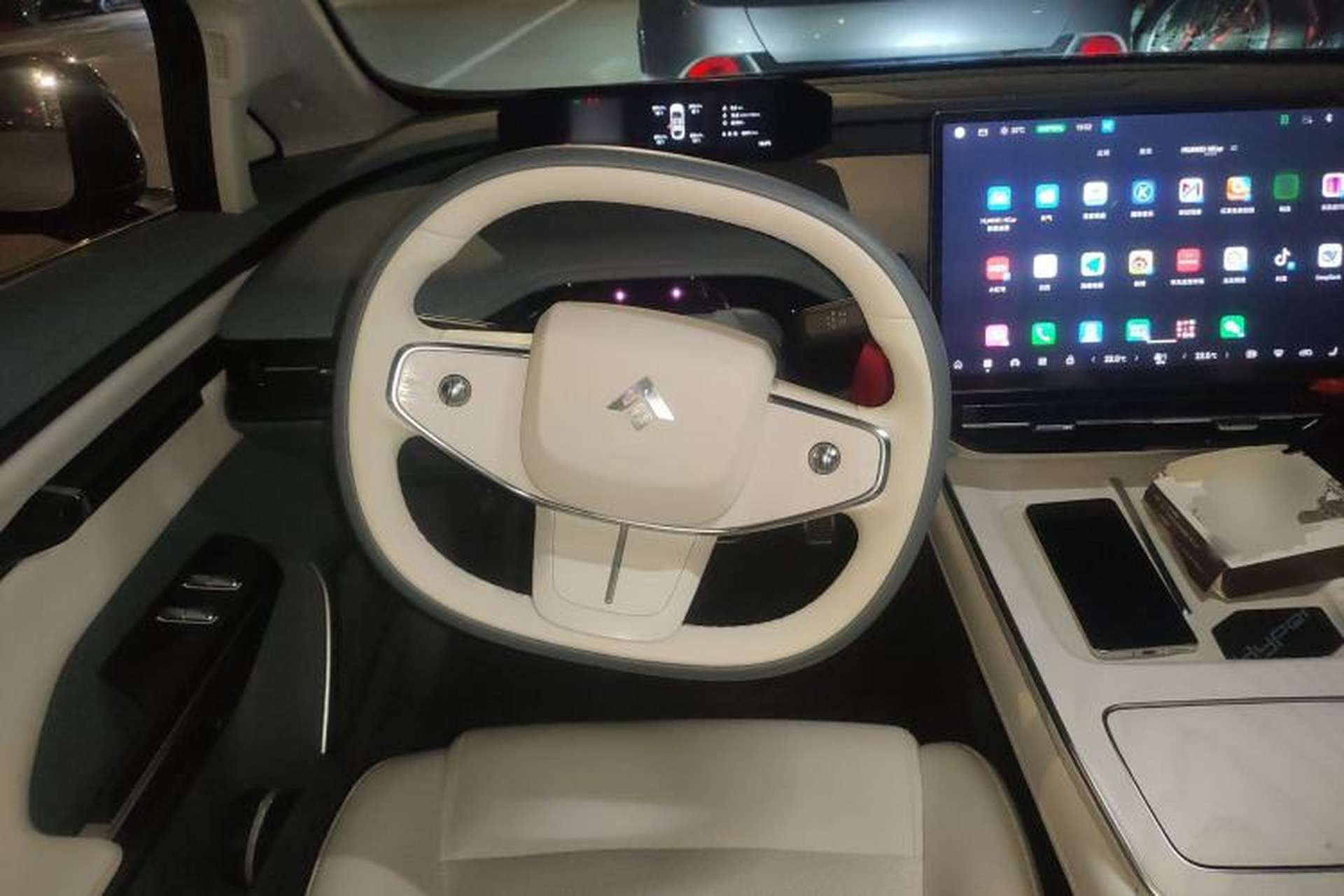 Used Hyptec GT 2023 560 Rear-Drive Tech Edition Steering Wheel