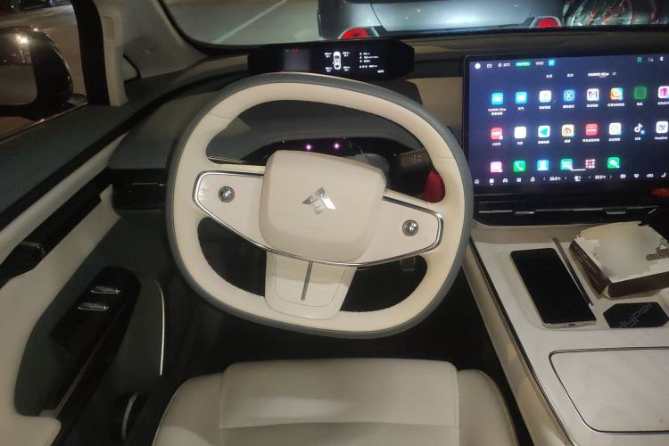 Used Hyptec GT 2023 560 Rear-Drive Tech Edition Steering Wheel