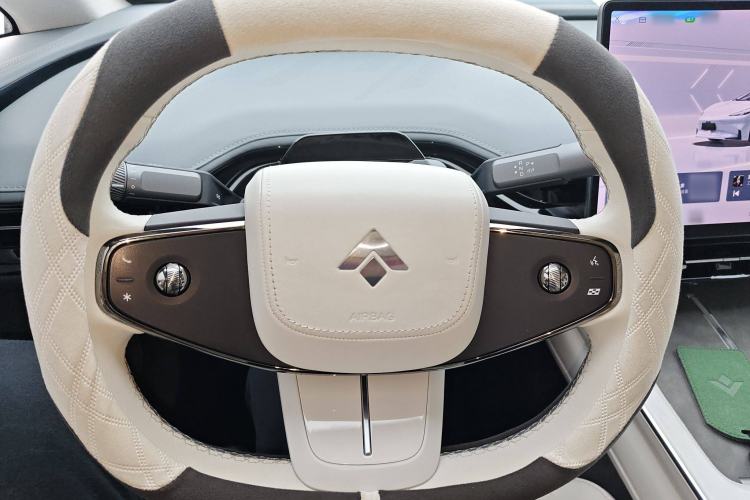 Used Hyptec GT 2023 710 Rear-Drive Supercharge Max Edition Steering Wheel