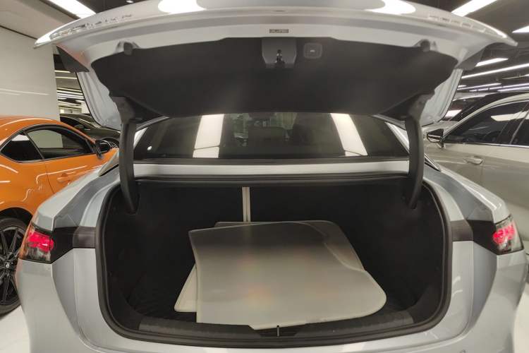 Used Hyptec GT 2023 560 Rear-Drive Seven-Wing Edition Trunk
