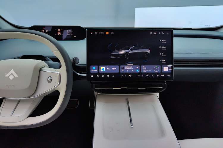 Used Hyptec GT 2023 560 Rear-Drive Seven-Wing Edition Audio And AC Panel