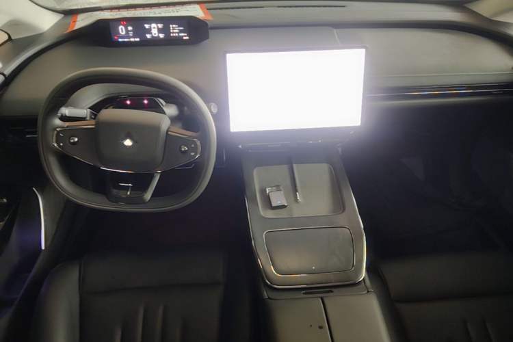 Used Hyptec GT 2023 710 Rear-Drive Ultra-Charging Version Center Console