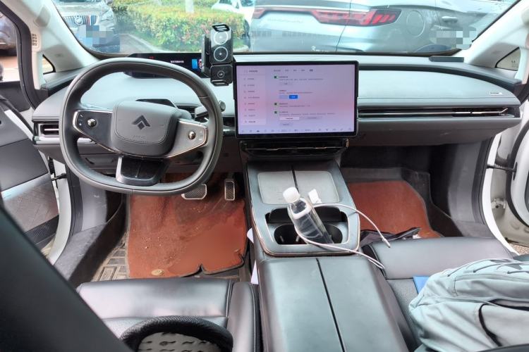 Used Hyptec GT 2023 710 Rear-Drive Ultra-Charging Version Center Console
