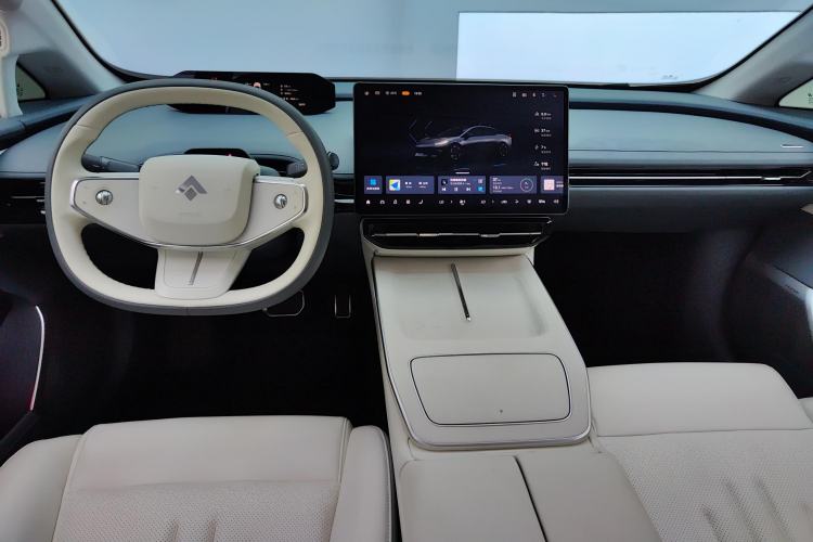 Used Hyptec GT 2023 560 Rear-Drive Seven-Wing Edition Center Console