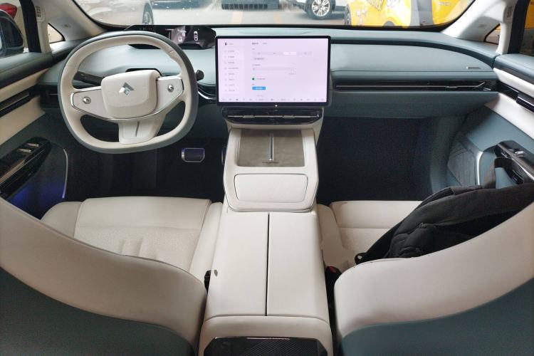 Used Hyptec GT 2023 Rear-Drive Ultra-Charging 7-Wing Edition Center Console