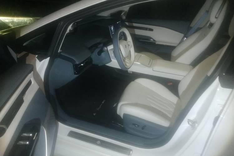 Used Hyptec GT 2023 560 Rear-Drive Tech Edition Driver Seat