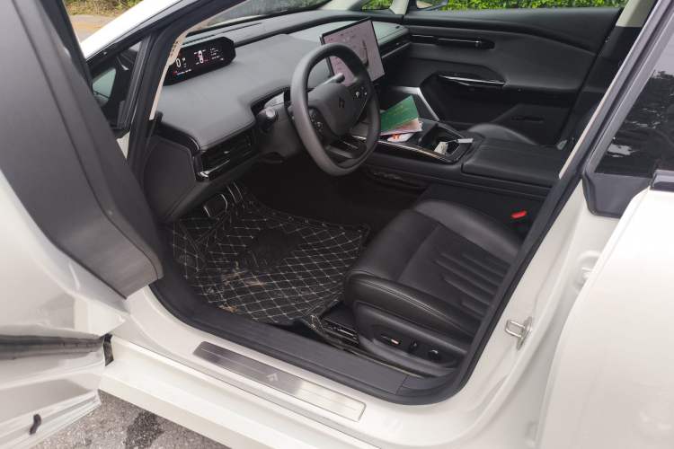 Used Hyptec GT 2023 710 Rear-Drive Supercharge Max Edition Driver Seat