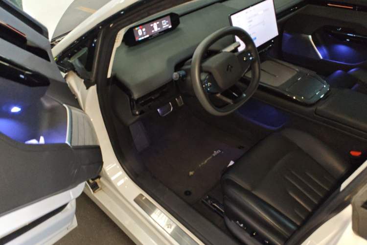 Used Hyptec GT 2023 710 Rear-Drive Supercharge Max Edition Driver Seat