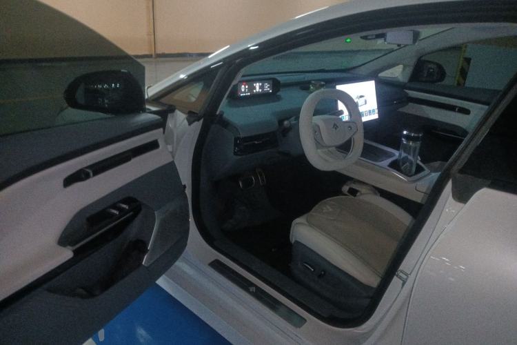 Used Hyptec GT 2023 560 Rear-Drive Tech Edition Driver Seat