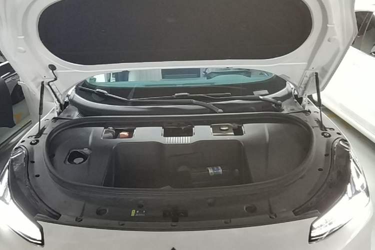Used Hyptec GT 2023 560 Rear-Drive Tech Edition Engine Bay