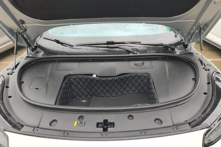 Used Hyptec GT 2023 560 Rear-Drive Seven-Wing Edition Engine Bay