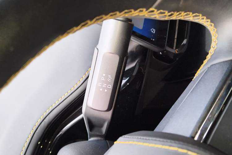 Used Hyptec GT 2023 710 Rear-Drive Supercharge Max Edition Gear Lever