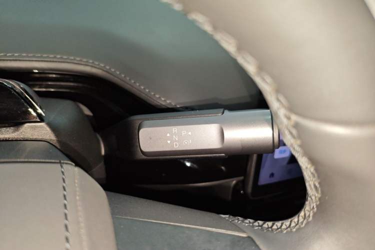 Used Hyptec GT 2023 710 Rear-Drive Supercharge Max Edition Gear Lever