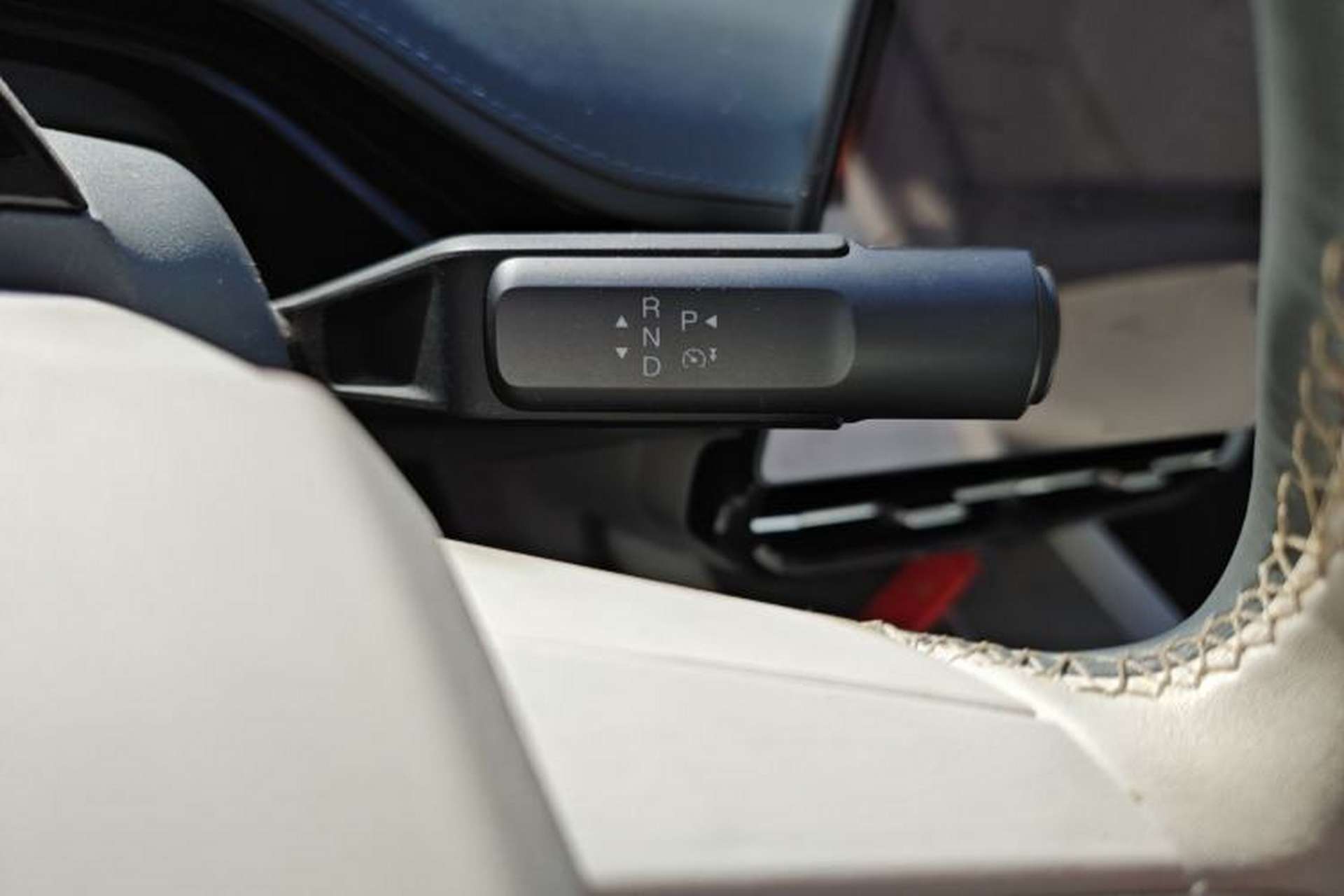 Used Hyptec GT 2023 560 Rear-Drive Tech Edition Gear Lever