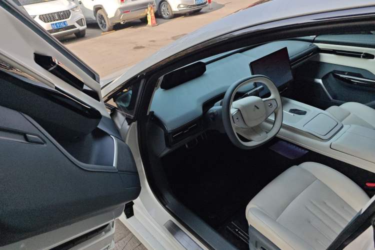 Used Hyptec GT 2023 710 Rear-Drive Supercharge Max Edition Interior 3