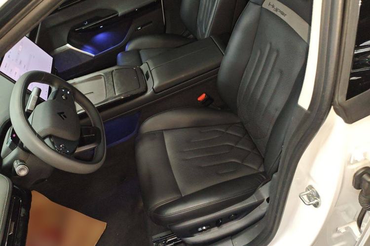 Used Hyptec GT 2023 710 Rear-Drive Supercharge Max Edition Left Front Seat