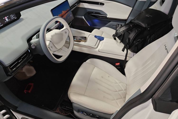 Used Hyptec GT 2023 710 Rear-Drive Supercharge Max Edition Left Front Seat