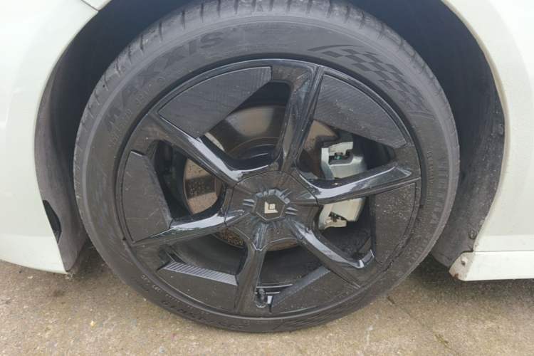Used Hyptec GT 2023 560 Rear-Drive Seven-Wing Edition Left Front Wheel Hub