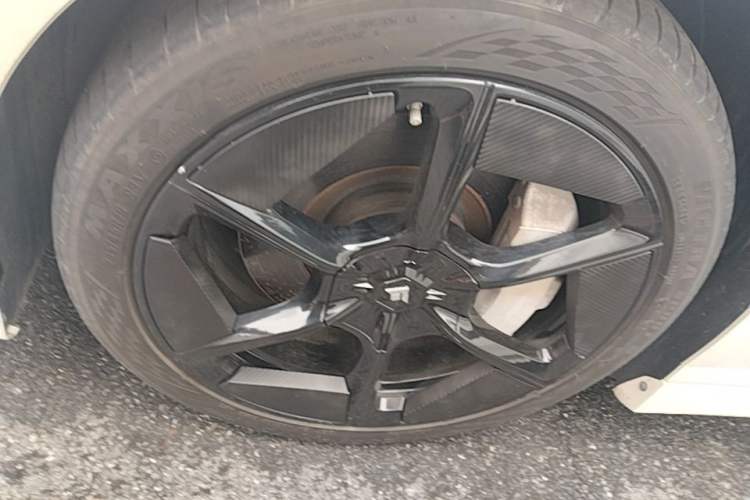 Used Hyptec GT 2023 710 Rear-Drive Ultra-Charging Version Left Front Wheel Hub