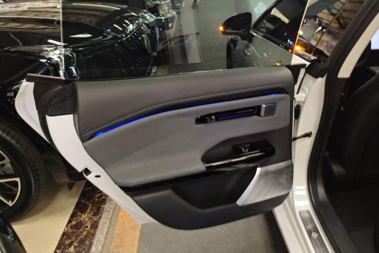Used Hyptec GT 2023 710 Rear-Drive Supercharge Max Edition Left Rear Door Interior