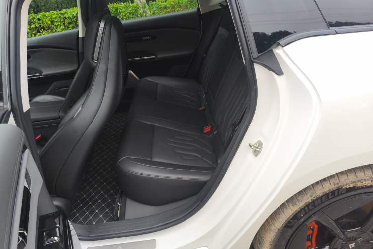 Used Hyptec GT 2023 710 Rear-Drive Supercharge Max Edition Left Rear Seat