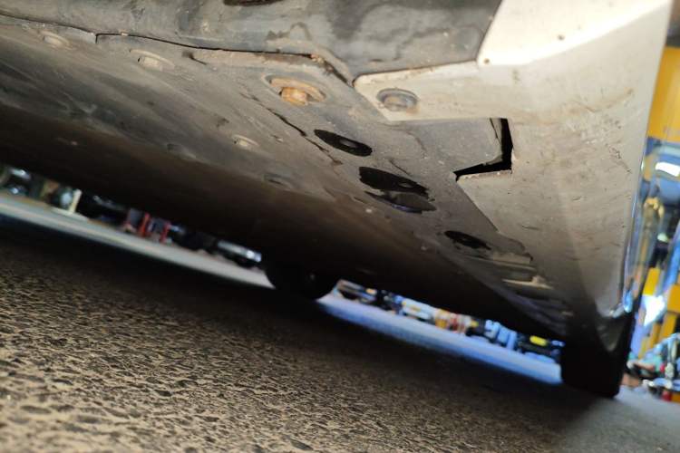 Used Hyptec GT 2023 710 Rear-Drive Supercharge Max Edition Left Side Sill