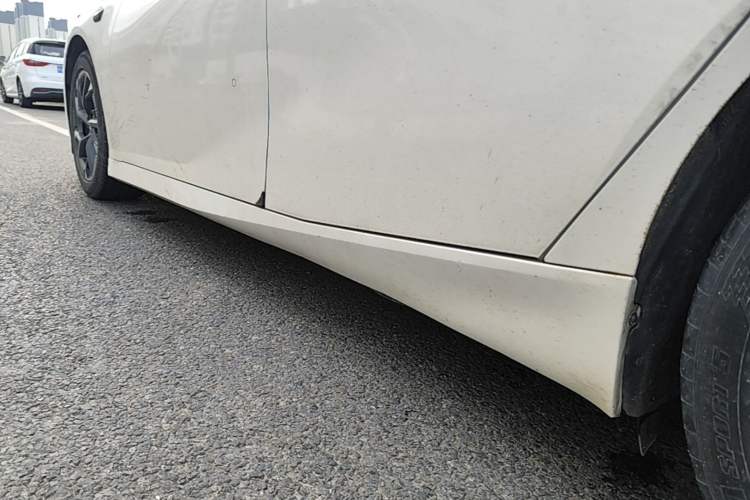 Used Hyptec GT 2023 560 Rear-Drive Seven-Wing Edition Left Side Sill