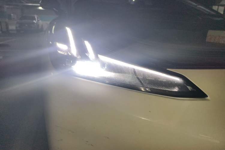 Used Hyptec GT 2023 710 Rear-Drive Ultra-Charging Version Right Front Headlight