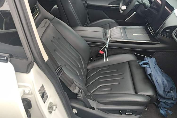 Used Hyptec GT 2023 710 Rear-Drive Ultra-Charging Version Right Front Seat