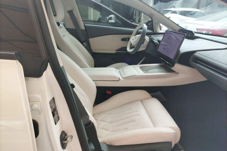 Used Hyptec GT 2023 Rear-Drive Ultra-Charging 7-Wing Edition Right Front Seat