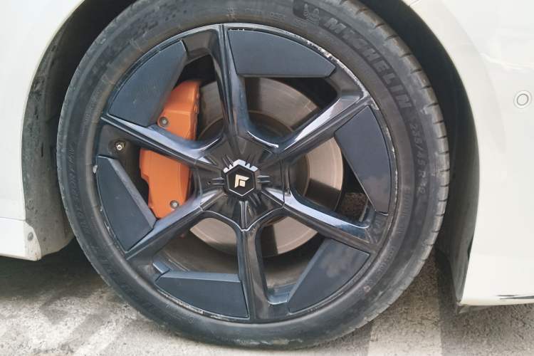 Used Hyptec GT 2023 710 Rear-Drive Supercharge Max Edition Right Front Wheel Hub