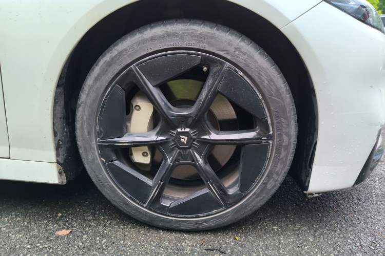 Used Hyptec GT 2023 710 Rear-Drive Ultra-Charging Version Right Front Wheel Hub