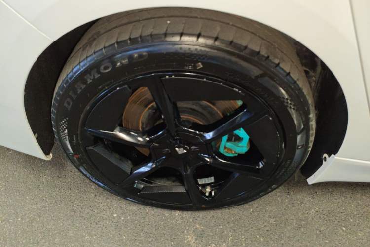 Used Hyptec GT 2023 710 Rear-Drive Supercharge Max Edition Right Rear Wheel Hub