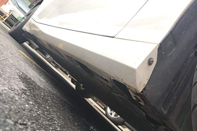 Used Hyptec GT 2023 710 Rear-Drive Ultra-Charging Version Right Side Sill