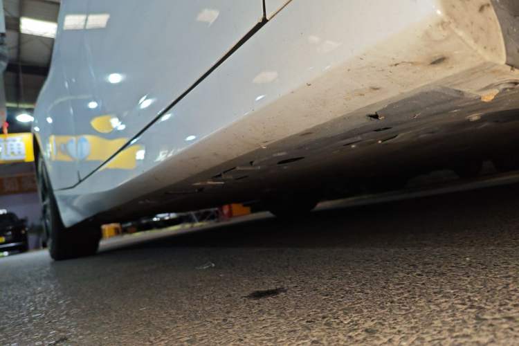 Used Hyptec GT 2023 710 Rear-Drive Supercharge Max Edition Right Side Sill
