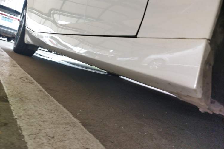 Used Hyptec GT 2023 Rear-Drive Ultra-Charging 7-Wing Edition Right Side Sill