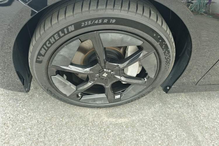 Used Hyptec GT 2024 Global Model 710 Ultra-High-Voltage LiDAR Edition Left Front Wheel Hub