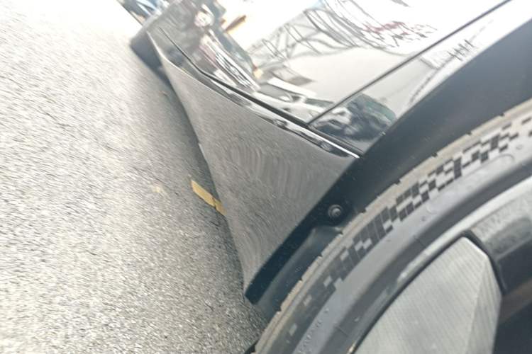 Used Hyptec GT 2024 Global Model 710 Ultra-High-Voltage LiDAR Edition Left Side Sill